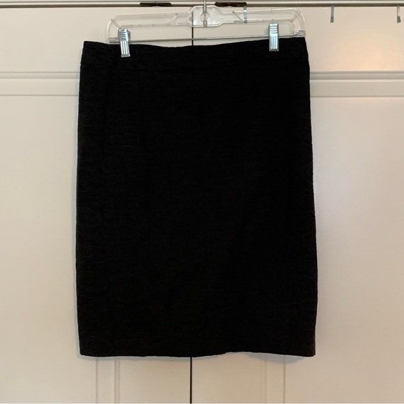 VANESSA VIRGINIA Black Floral Debossed Pencil Skirt Size 8 ANTHROPOLOGIE - Picture 9 of 9